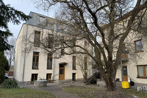 GebaeudeansichtGartenseite