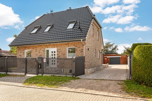 HausansichtZufahrt