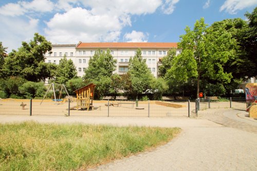 SpielplatzvorderTuer