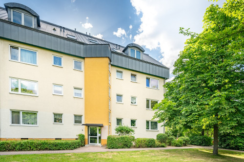 AussenansichtdesgepflegtenMehrfamilienhauses
