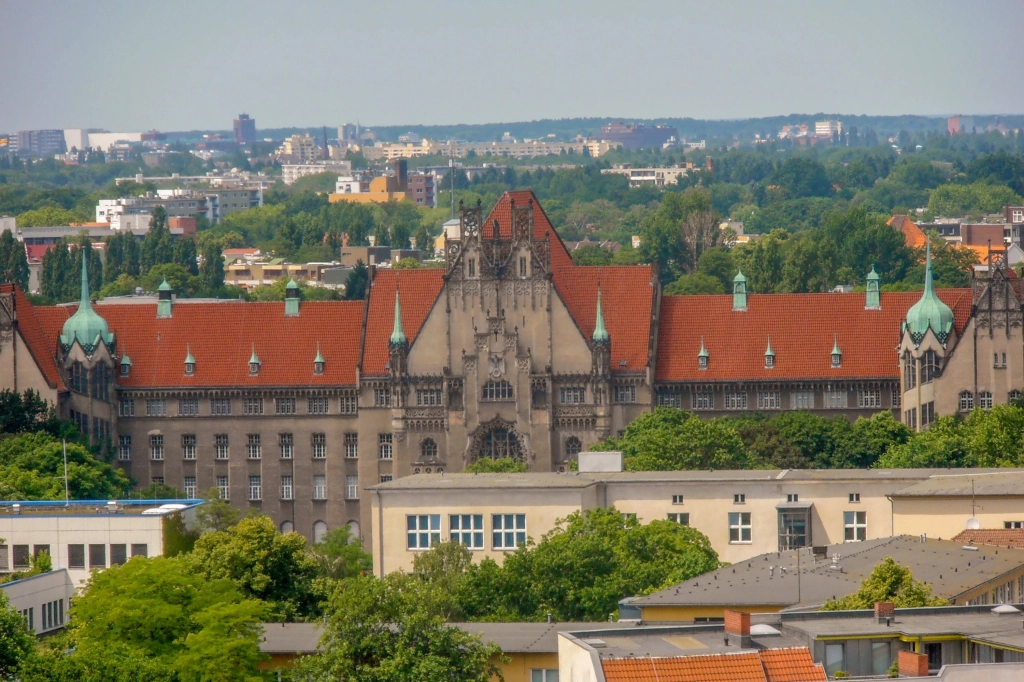 Immobilie Haus Wohnung verkaufen kaufen Berlin Mitte Gesundbrunnen.